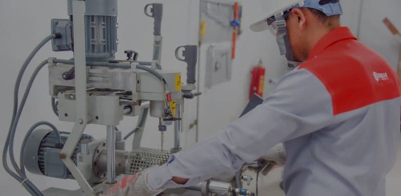 Manufactures and supplies all kinds of doors and windows for customers.