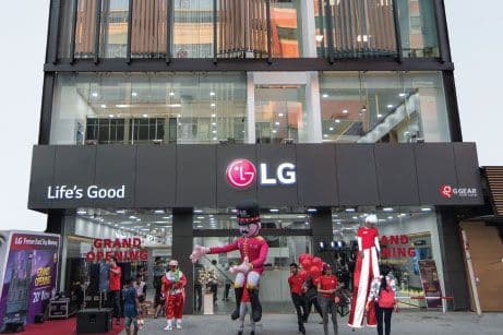 1. LG PREMIUM BRANDSHOP MONIVONG